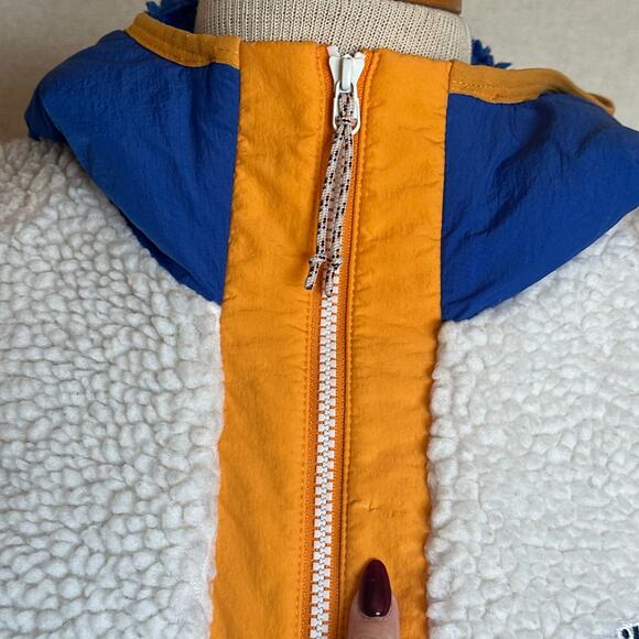 Nike Jacket - Picture 2 of 15